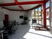 Un espace d'attente confortable et clair Un espace d'attente confortable et clair|240-180