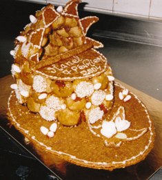 pièce montée avec base nougatine
