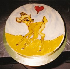 gâteau avec motif pour les anniversaires